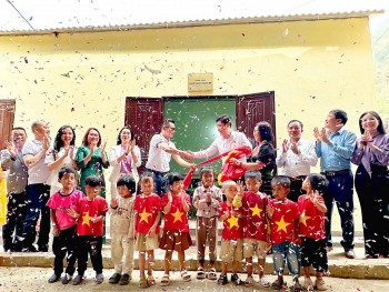 Vinalink Group hết lòng vì sức khỏe trẻ em vùng cao