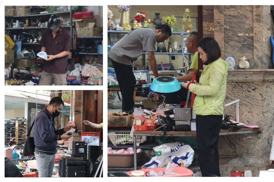 Chợ đồ cũ Vạn Phúc (Hà Đông, Hà Nội) nhộn nhịp sau giờ làm: Xoong, nồi, bát đĩa giá rẻ thu hút đông khách. Chợ đồ cũ Vạn Phúc (Hà Đông, Hà Nội) nhộn nhịp sau giờ làm: Xoong, nồi, bát đĩa giá rẻ thu hút đông khách.