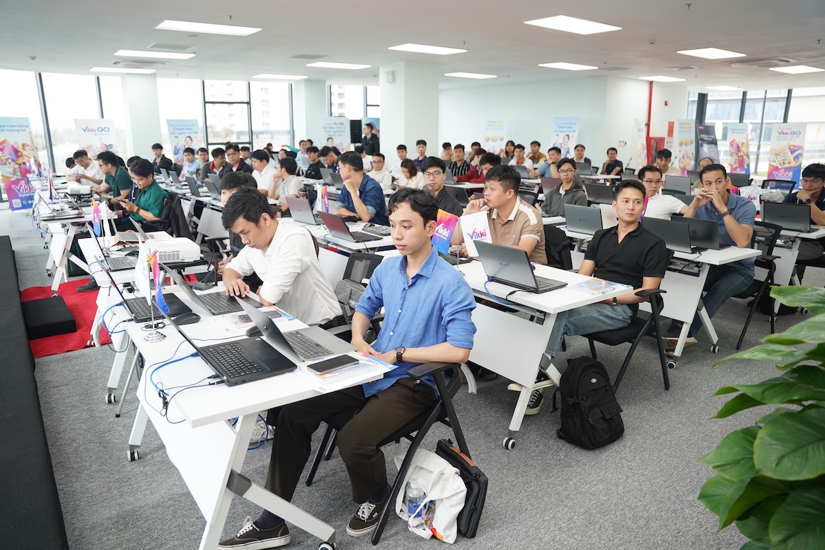 80của khóa đào tạo thiết kế bán dẫn chuyên sâu đầu tiên tại Trung tâm nghiên cứu, đào tạo thiết kế vi mạch và trí tuệ nhân tạo Đà Nẵng 80của khóa đào tạo thiết kế bán dẫn chuyên sâu đầu tiên tại Trung tâm nghiên cứu, đào tạo thiết kế vi mạch và trí tuệ nhân tạo Đà Nẵng