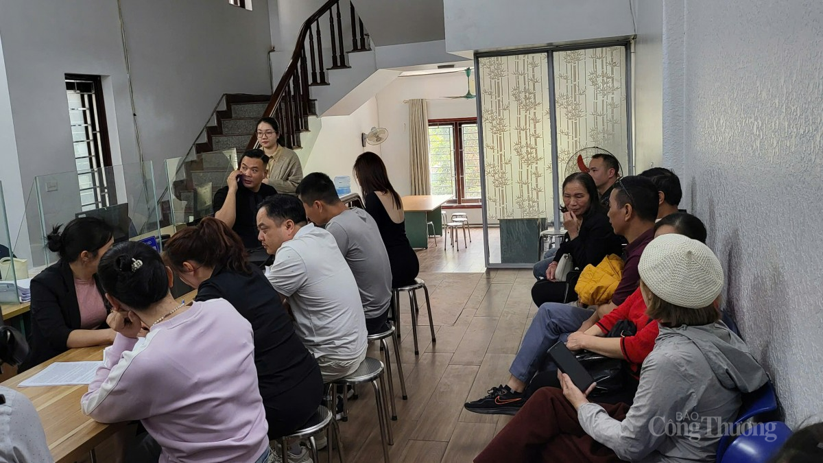 Giá đất Đông Anh tăng ‘phi mã’, dân chen chân chuyển nhượng nhà đất Giá đất Đông Anh tăng ‘phi mã’, dân chen chân chuyển nhượng nhà đất