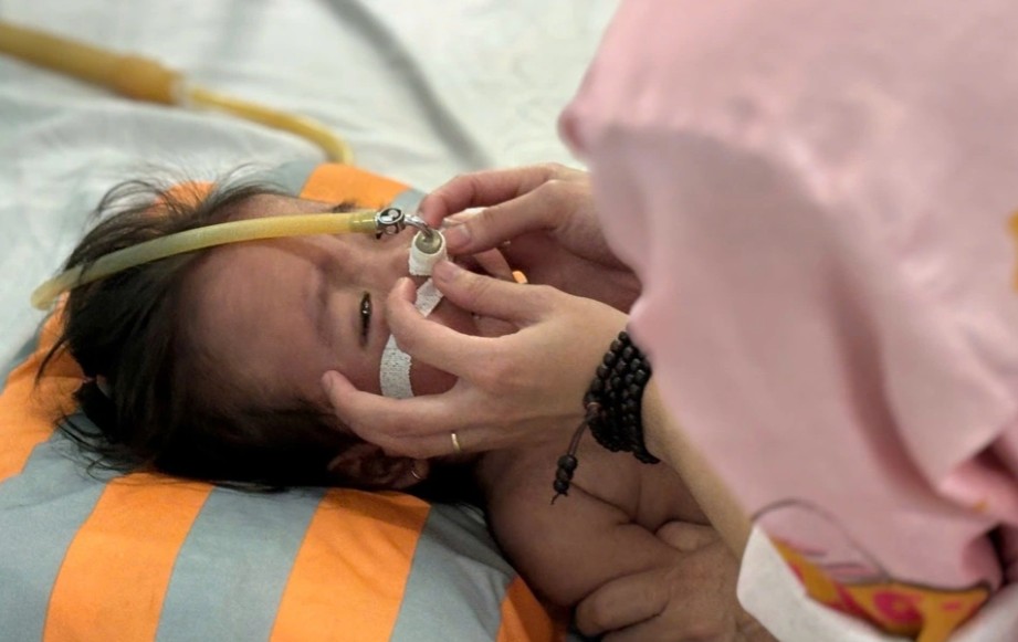 Trẻ nhiễm sởi có thể bị các biến chứng nặng. Ảnh: Hoàng Lê Trẻ nhiễm sởi có thể bị các biến chứng nặng. Ảnh: Hoàng Lê