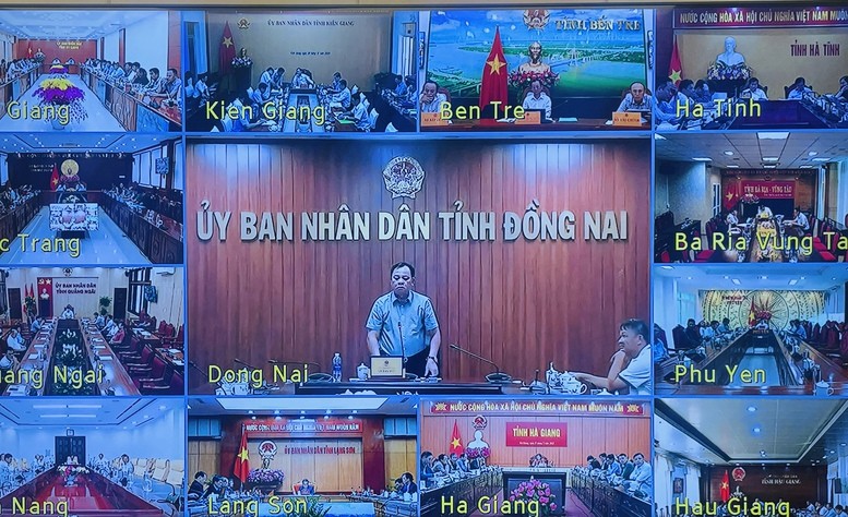 Lãnh đạo các địa phương có dự án cao tốc đi qua dự họp theo hình thức trực tuyến tại điểm cầu các địa phương - Ảnh: VGP/Nhật Bắc Lãnh đạo các địa phương có dự án cao tốc đi qua dự họp theo hình thức trực tuyến tại điểm cầu các địa phương - Ảnh: VGP/Nhật Bắc