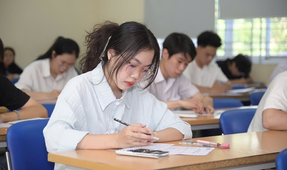 Hôm nay (30/3), 130.000 thí sinh bước vào lỳ thi đánh giá năng lực do Đại học quốc gia TP. Hồ Chí Minh tổ chức. Ảnh: VNU Hôm nay (30/3), 130.000 thí sinh bước vào lỳ thi đánh giá năng lực do Đại học quốc gia TP. Hồ Chí Minh tổ chức. Ảnh: VNU