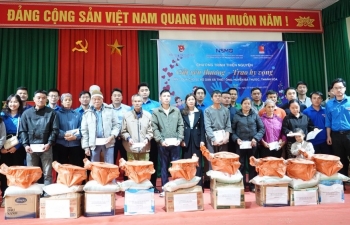 Nhiều phần quà ý nghĩa đến với bà con đồng bào thiểu số tỉnh Thanh Hóa