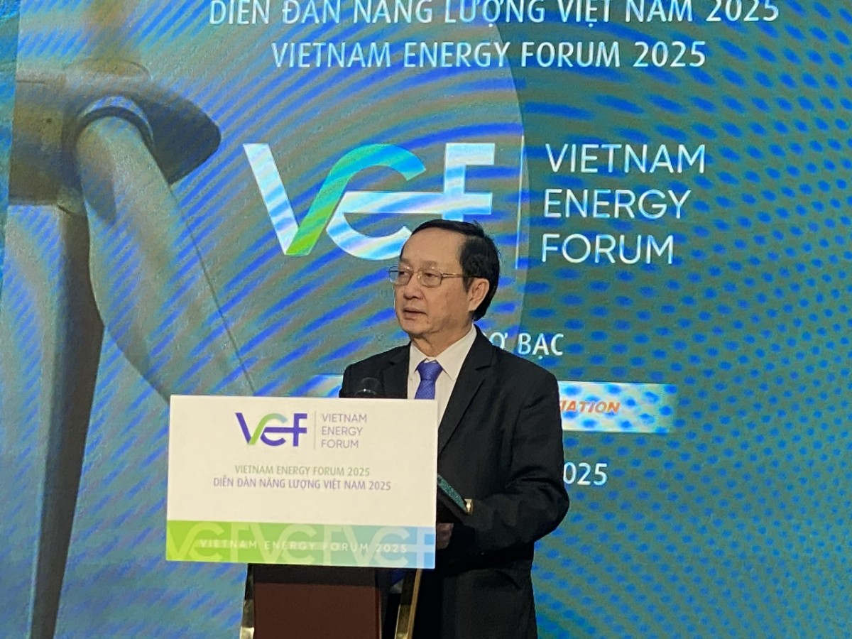 Phó trưởng Ban Tuyên giáo và Dân vận Trung ương Huỳnh Thành Đạt Phó trưởng Ban Tuyên giáo và Dân vận Trung ương Huỳnh Thành Đạt