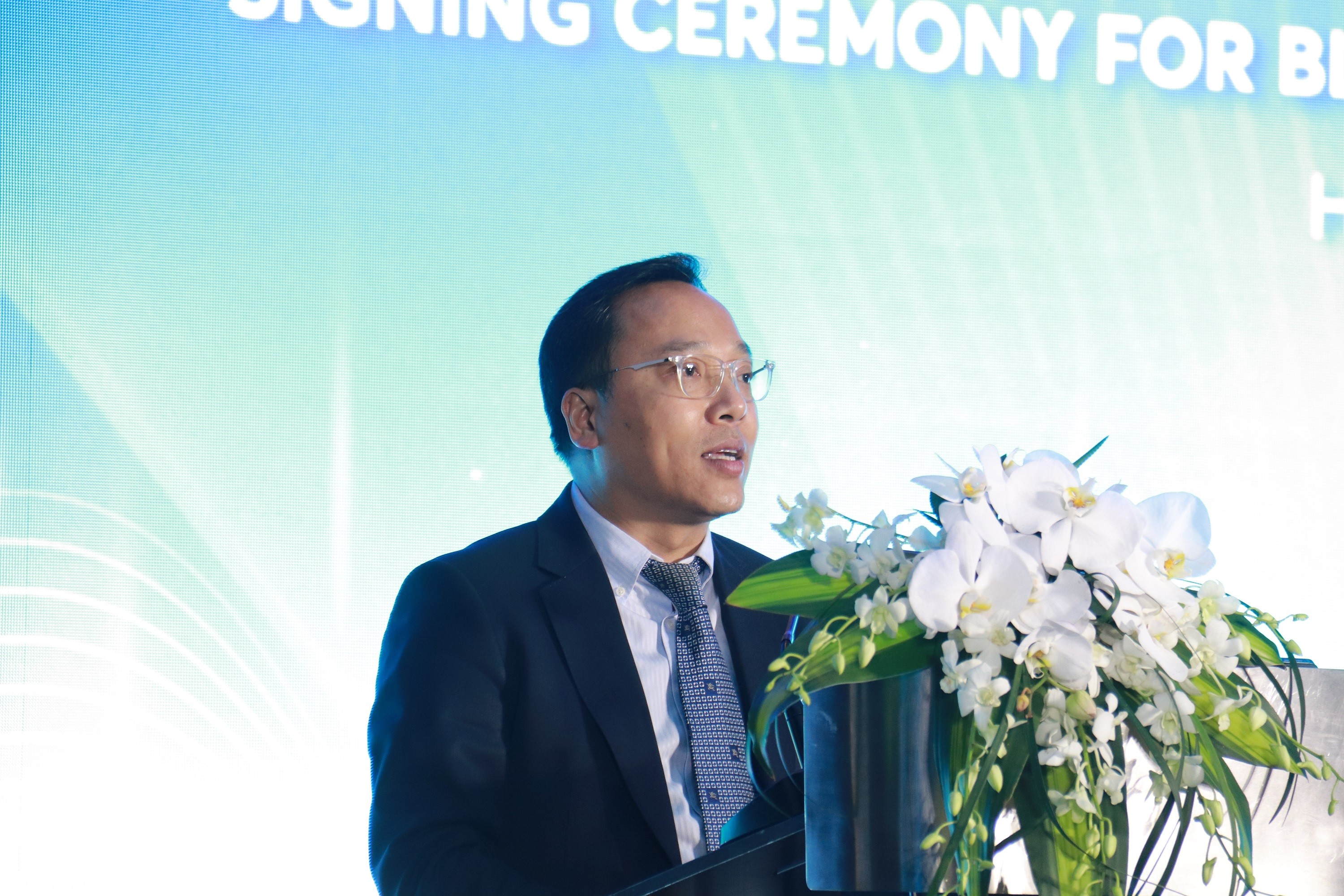 Petrovietnam ký hợp đồng chia sản phẩm dầu khí với nhà thầu Petrovietnam ký hợp đồng chia sản phẩm dầu khí với nhà thầu