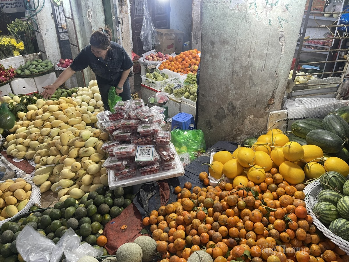 quýt sim đang dần bước vào cuối vụ, giá bán tốt cùng như chất lượng. Ảnh: Nguyễn Thanh quýt sim đang dần bước vào cuối vụ, giá bán tốt cùng như chất lượng. Ảnh: Nguyễn Thanh