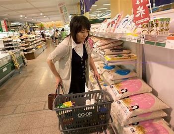 Trong tháng 3/2025, giá gạo tại Tokyo đã tăng vọt khoảng 90% so với cùng kỳ năm trước. Ảnh minh họa