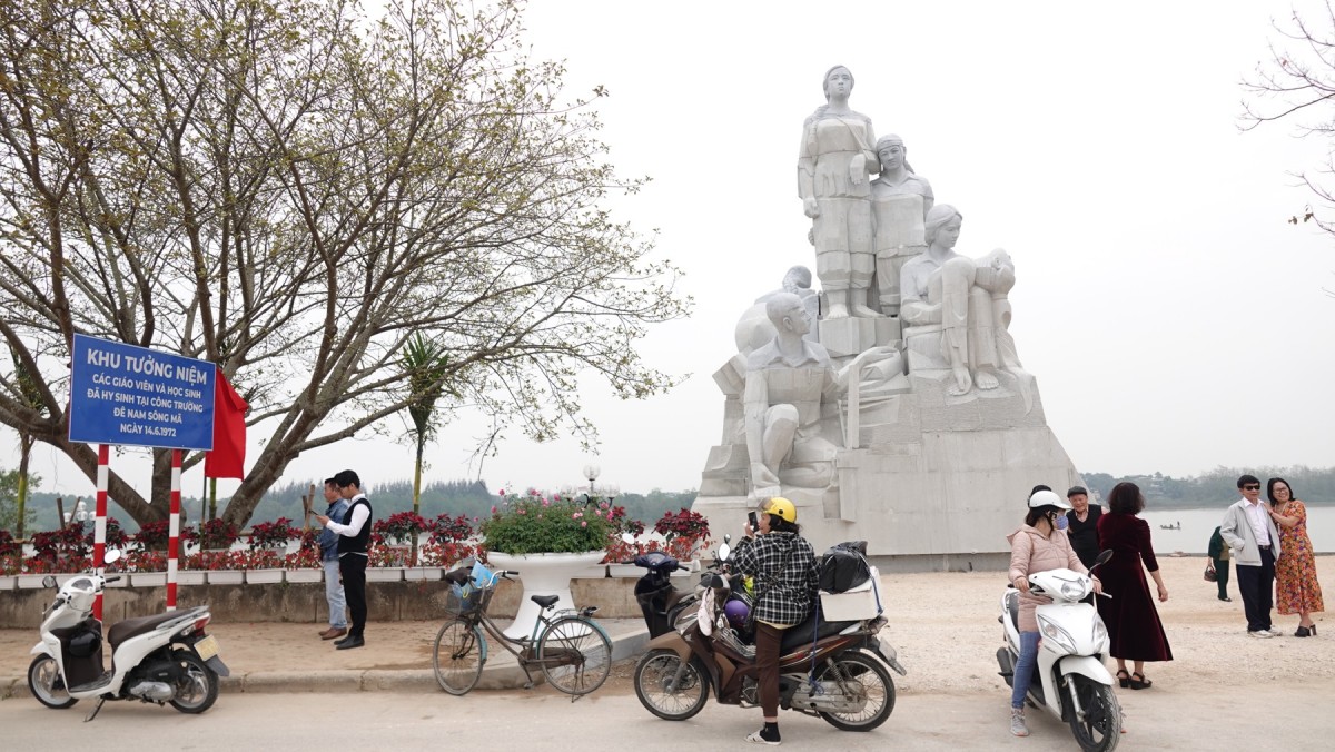 khu tưởng niệm công trường đê sông mã hàm rồng thanh hóa