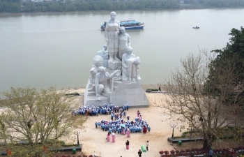 Công trường đê sông Mã: Nơi lịch sử hóa tượng đài