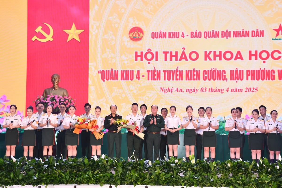 quân và dân quân khu 4 Tiền tuyến kiên cường hậu phương vững chắc quân và dân quân khu 4 Tiền tuyến kiên cường hậu phương vững chắc