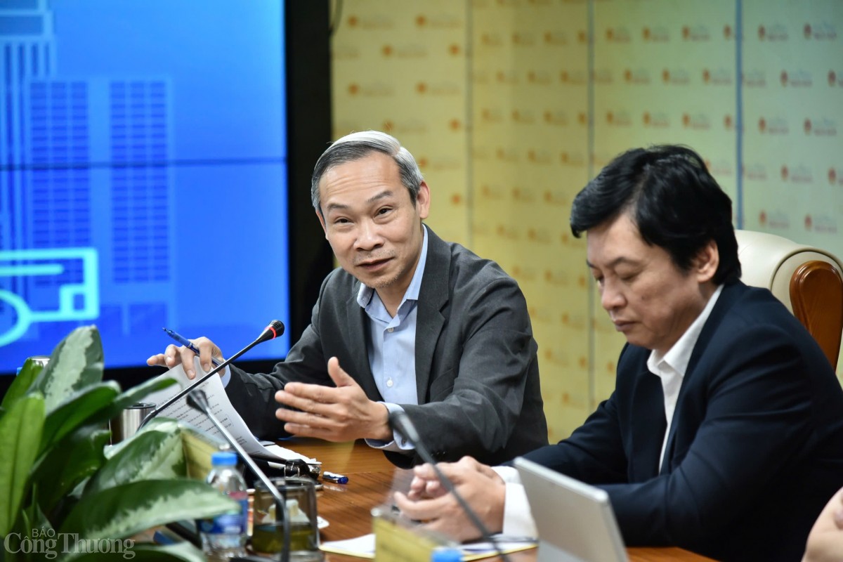 Thuế tiêu thụ đặc biệt xe hybrid: Nên giảm ra sao? Thuế tiêu thụ đặc biệt xe hybrid: Nên giảm ra sao?