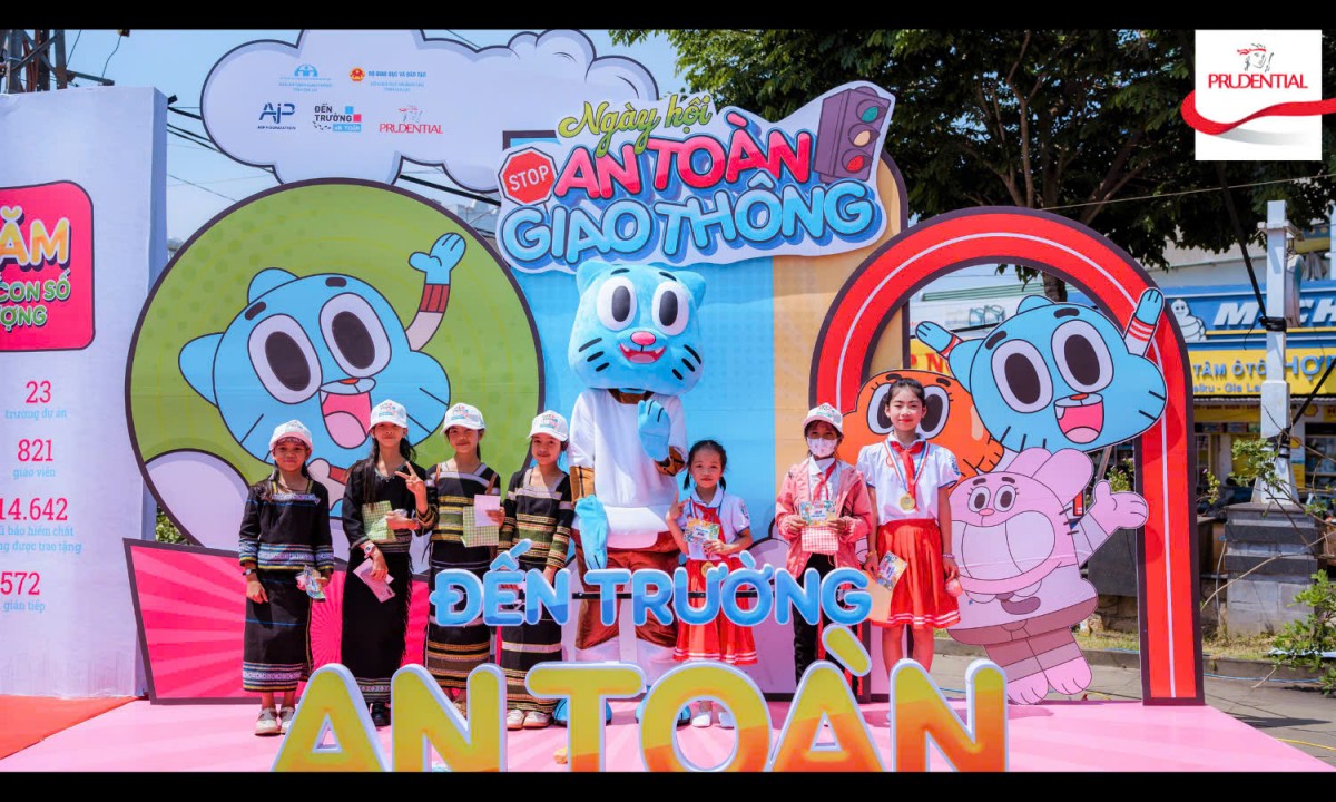 Prudential tổng kết 5 năm triển khai dự án “Đến trường an toàn” với Ngày hội An toàn giao thông cấp liên tỉnh