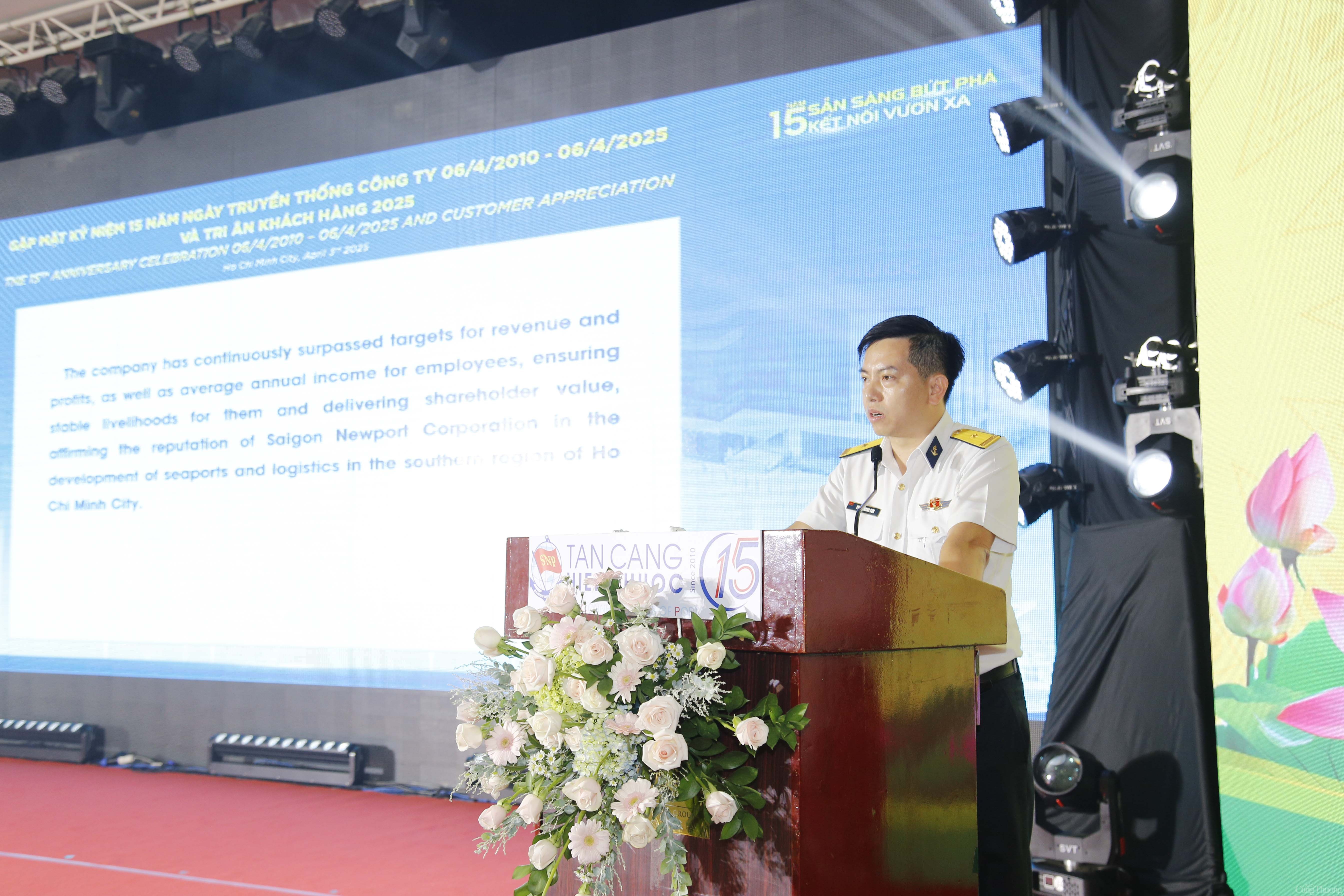 Tân cảng Hiệp Phước nỗ lực thành điểm sáng logistics phía Nam Tân cảng Hiệp Phước nỗ lực thành điểm sáng logistics phía Nam