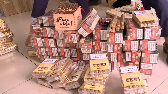 Hà Nội: Thu giữ 1.500 điếu cigar nhập lậu tại Long Biên