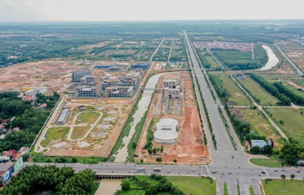 Nhà đầu tư cần cẩn trọng trước những thông tin khi chưa được xác thực trên các trang tin chính thống. Ảnh minh họa Nhà đầu tư cần cẩn trọng trước những thông tin khi chưa được xác thực trên các trang tin chính thống. Ảnh minh họa