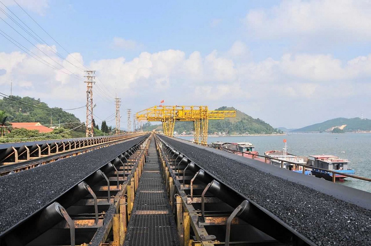 TKV cam kết cấp đủ than cho sản xuất điện mùa khô 2025