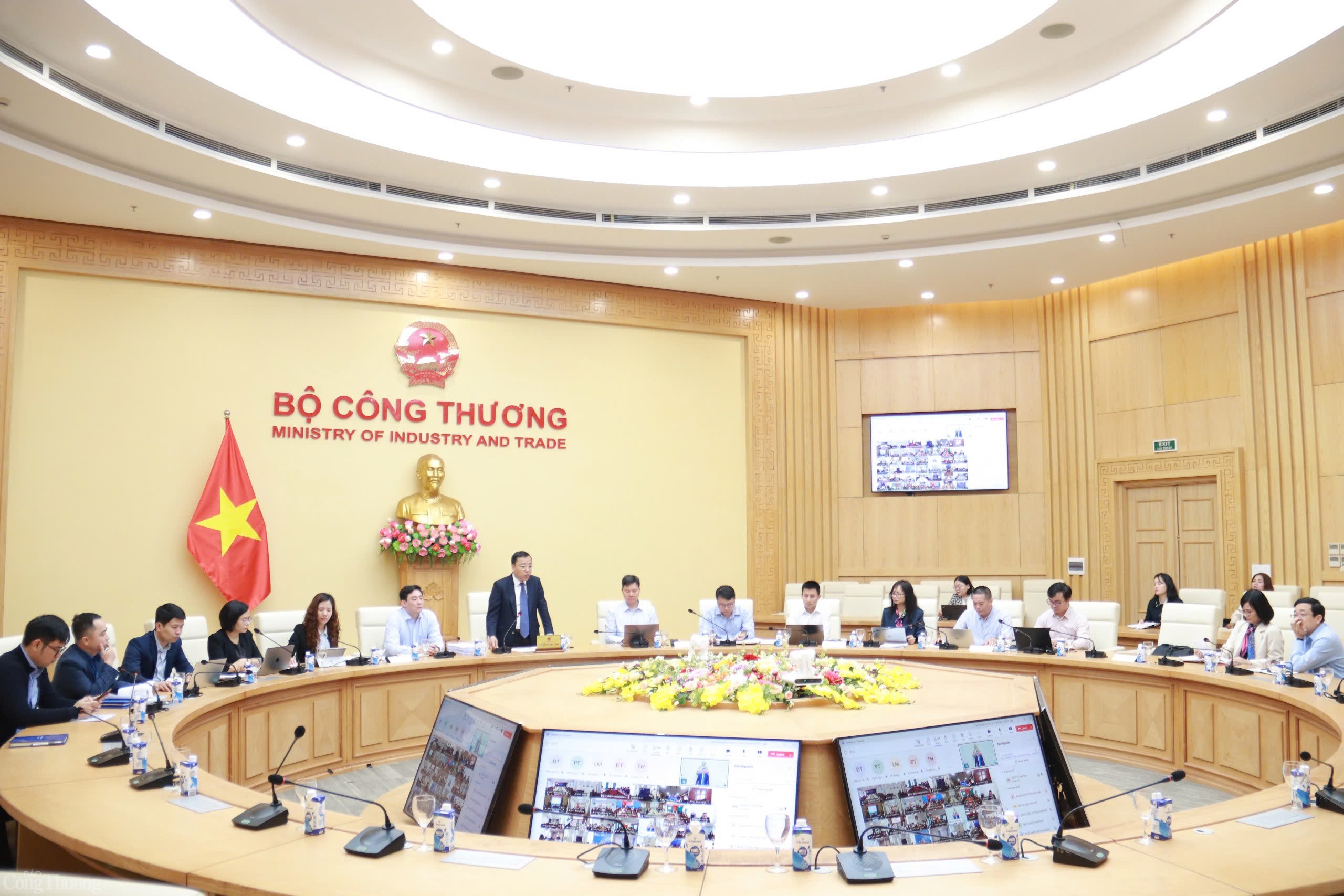 Toàn cảnh hội nghị Toàn cảnh hội nghị