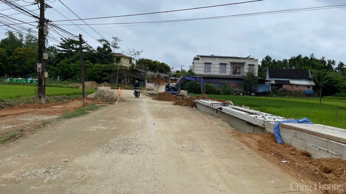 Nhiều đoạn đường vướng các hạng mục hạ tầng kĩ thuật nên vẫn chưa thể hoàn thành Nhiều đoạn đường vướng các hạng mục hạ tầng kĩ thuật nên vẫn chưa thể hoàn thành