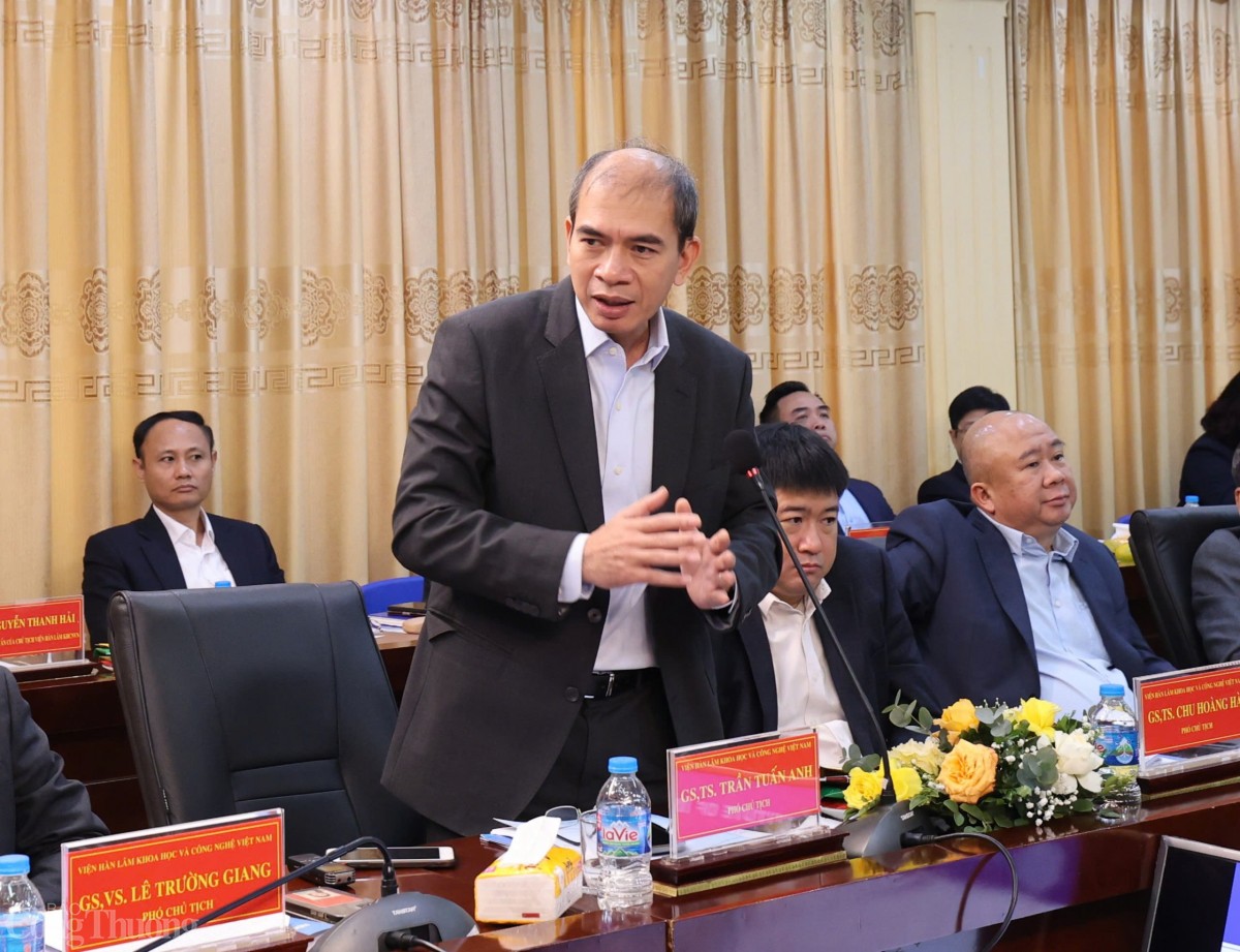 GS Trần Tuấn ANh