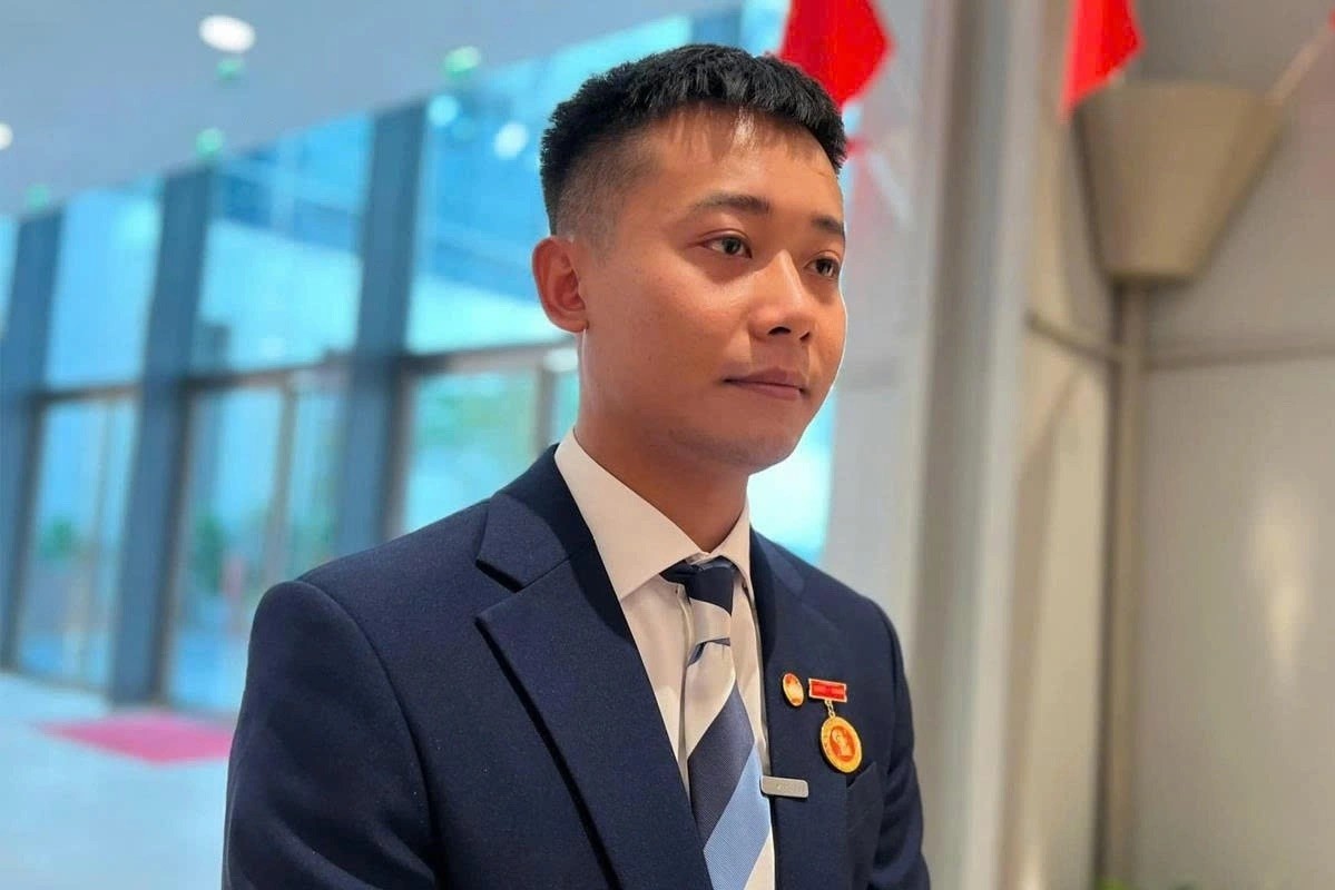 Cho thôi Ủy viên Mặt trận Tổ quốc với Quang Linh Vlog