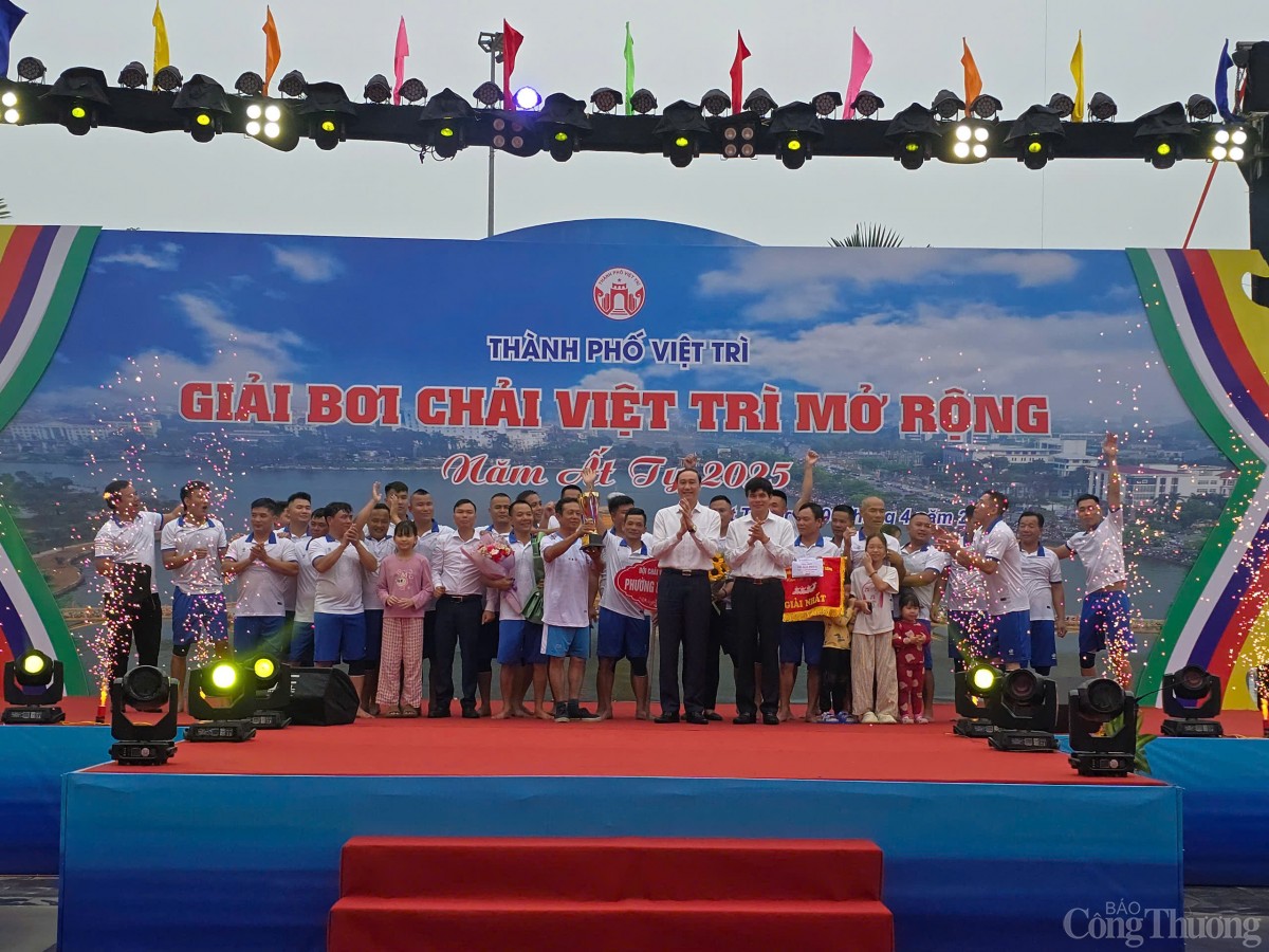 Sôi nổi Giải bơi chải Việt Trì mở rộng năm 2025