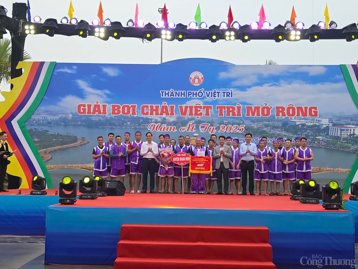 Sôi nổi Giải bơi chải Việt Trì mở rộng năm 2025