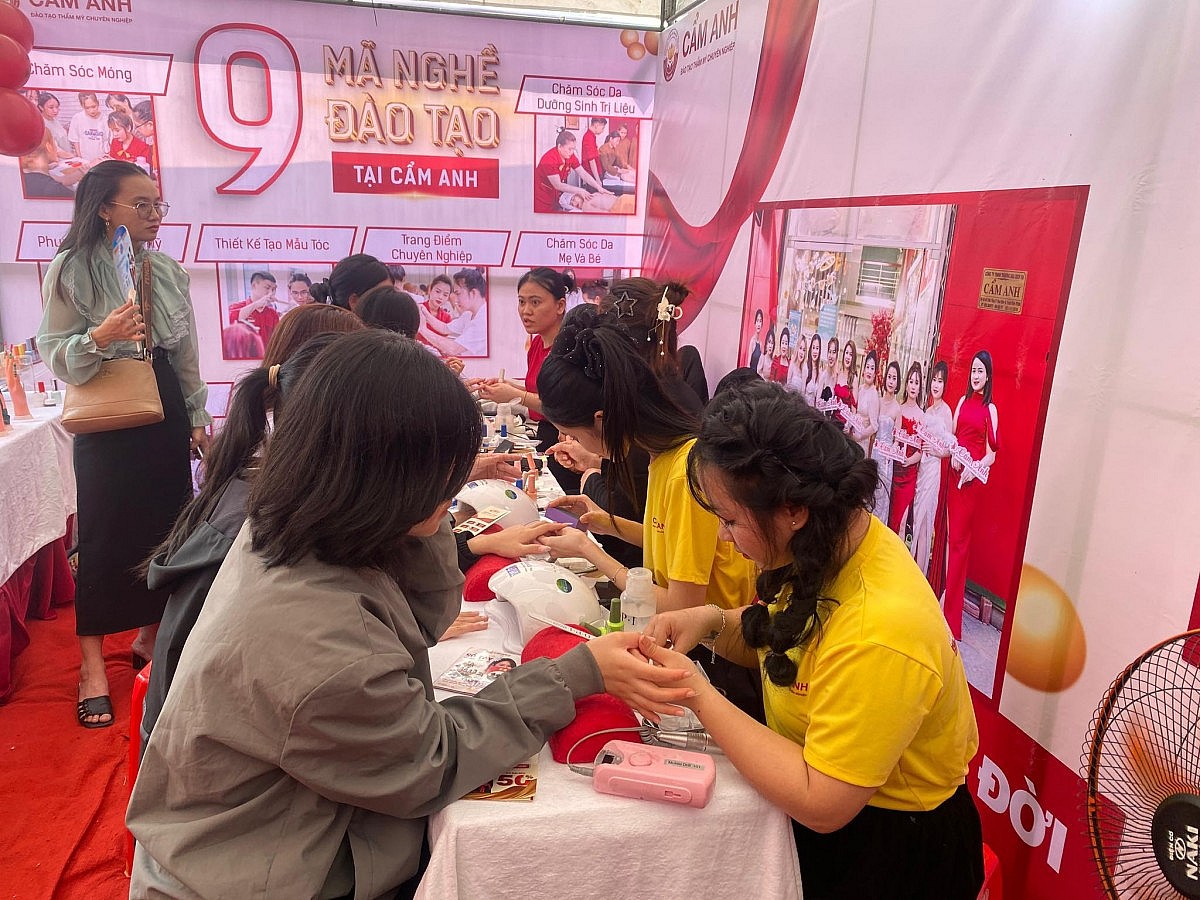 Tư vấn tuyển sinh, đào tạo nghề ở Đà Nẵng: Cầu nối hiệu quả giữa nhà trường, doanh nghiệp Tư vấn tuyển sinh, đào tạo nghề ở Đà Nẵng: Cầu nối hiệu quả giữa nhà trường, doanh nghiệp