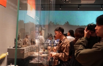 Bảo tàng đông kín dịp lễ: Lịch sử vẫn luôn có sức hút