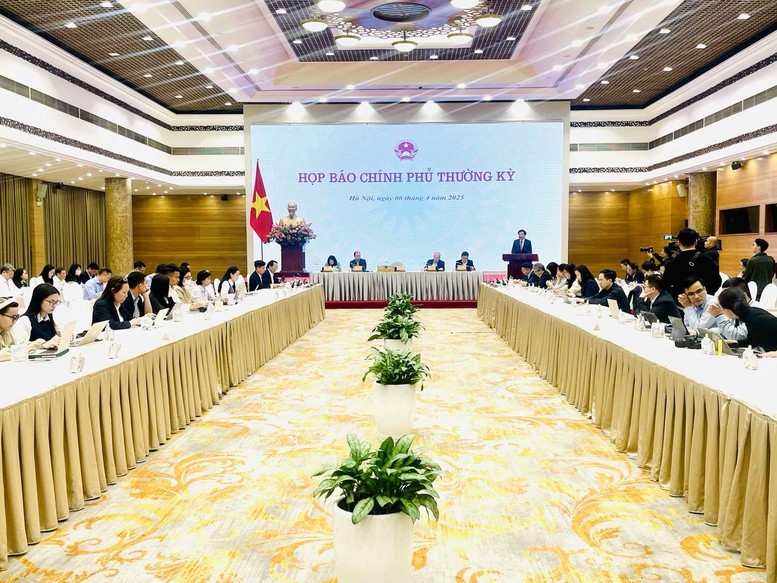 Buổi họp báo Chính phủ thường kỳ tháng 3/2025 diễn ra chiều 6/4 tại Hà Nội - Ảnh: VGP Buổi họp báo Chính phủ thường kỳ tháng 3/2025 diễn ra chiều 6/4 tại Hà Nội - Ảnh: VGP