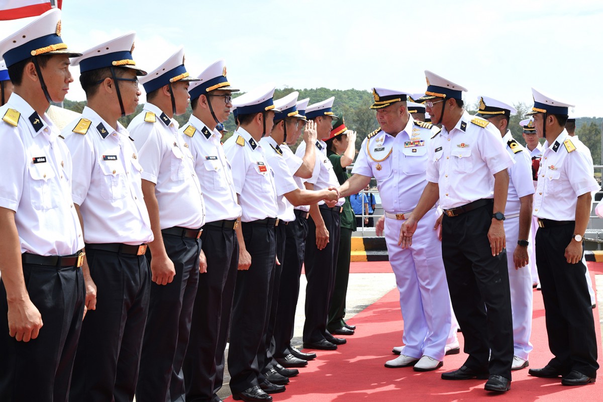 Tàu Hải quân Hoàng gia Thái Lan thăm Việt Nam Tàu Hải quân Hoàng gia Thái Lan thăm Việt Nam