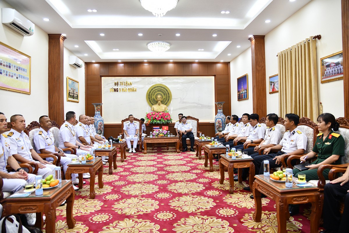 Tàu Hải quân Hoàng gia Thái Lan thăm Việt Nam Tàu Hải quân Hoàng gia Thái Lan thăm Việt Nam
