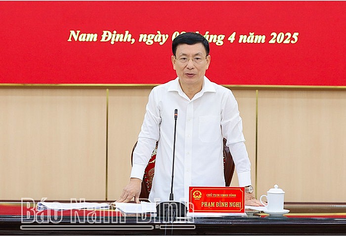 Chủ tịch UBND tỉnh Phạm Đình Nghị phát biểu kết luận hội nghị (Ảnh Báo Nam Định) Chủ tịch UBND tỉnh Phạm Đình Nghị phát biểu kết luận hội nghị (Ảnh Báo Nam Định)