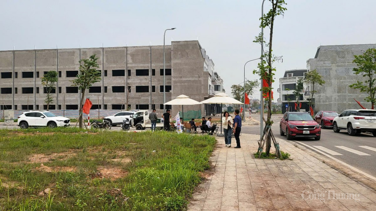 TS. Cấn Văn Lực chỉ rõ cơ hội mới cho doanh nghiệp bất động sản TS. Cấn Văn Lực chỉ rõ cơ hội mới cho doanh nghiệp bất động sản