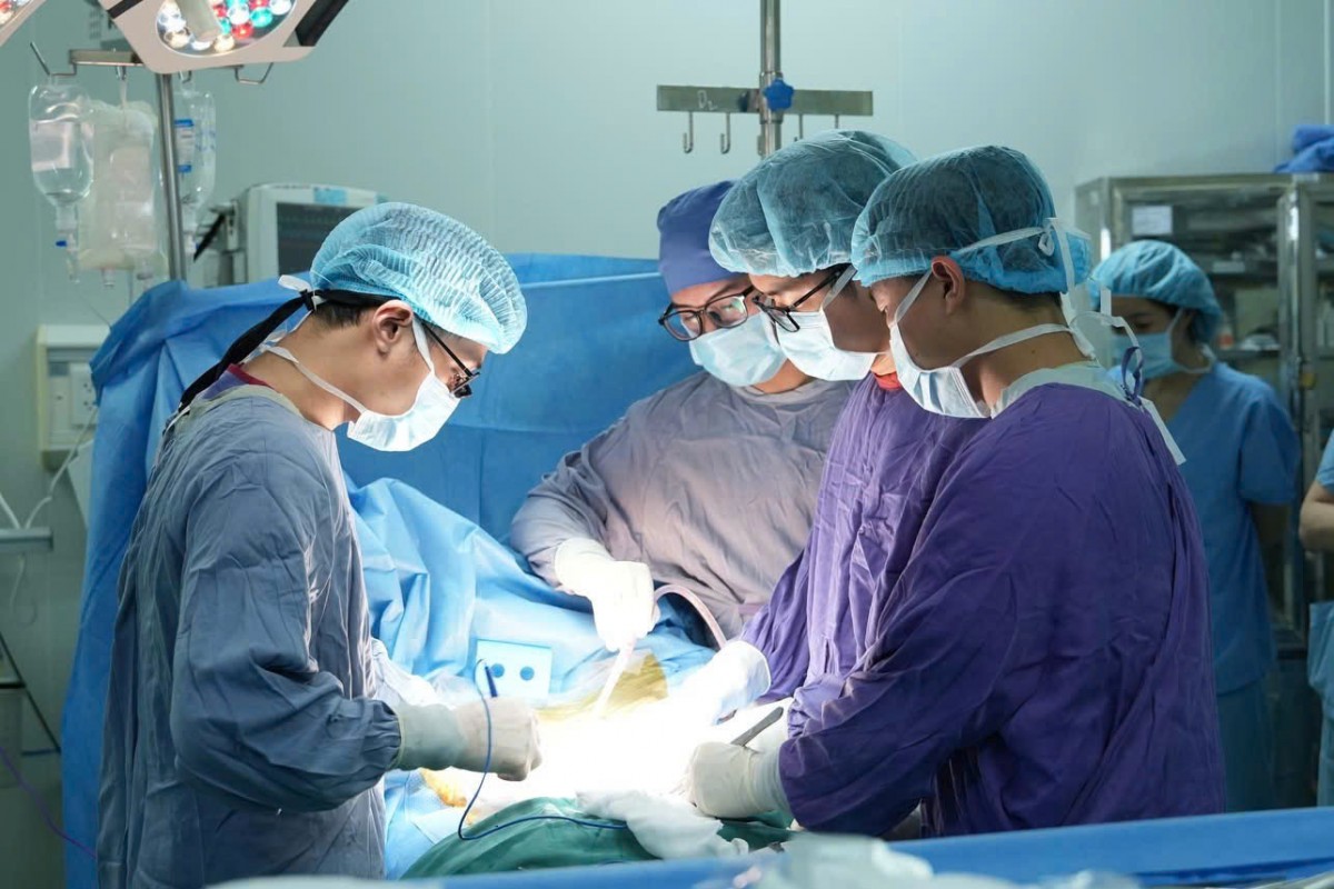 Ca ghép được thực hiện tại hai cơ sở y tế gồm Bệnh viện Đa khoa tỉnh Quảng Ninh và bệnh viện Việt Nam Thụy Điển - Uông Bí. Ca ghép được thực hiện tại hai cơ sở y tế gồm Bệnh viện Đa khoa tỉnh Quảng Ninh và bệnh viện Việt Nam Thụy Điển - Uông Bí.