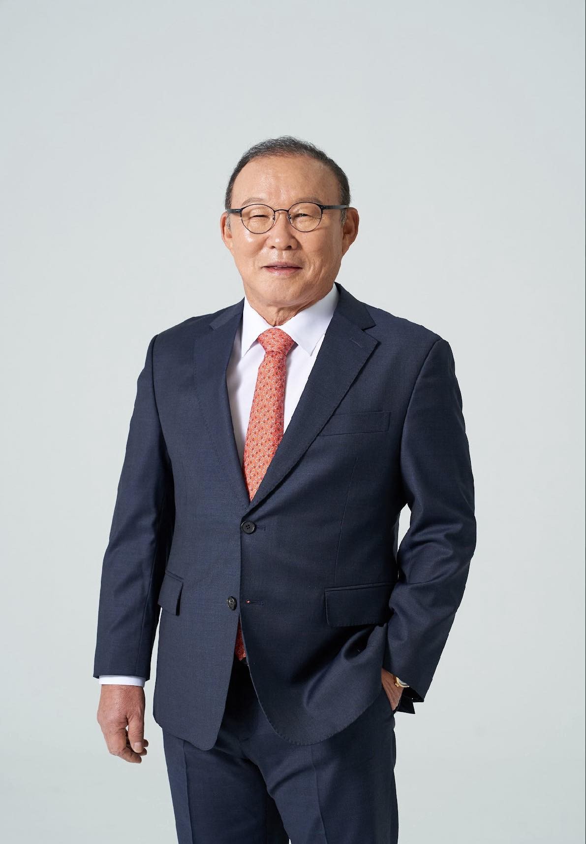 iên đoàn Bóng đá Hàn Quốc (KFA) vừa bổ nhiệm hai HLV Park Hang Seo và Shin Tae Yong – vào vị trí Phó Chủ tịch. iên đoàn Bóng đá Hàn Quốc (KFA) vừa bổ nhiệm hai HLV Park Hang Seo và Shin Tae Yong – vào vị trí Phó Chủ tịch.