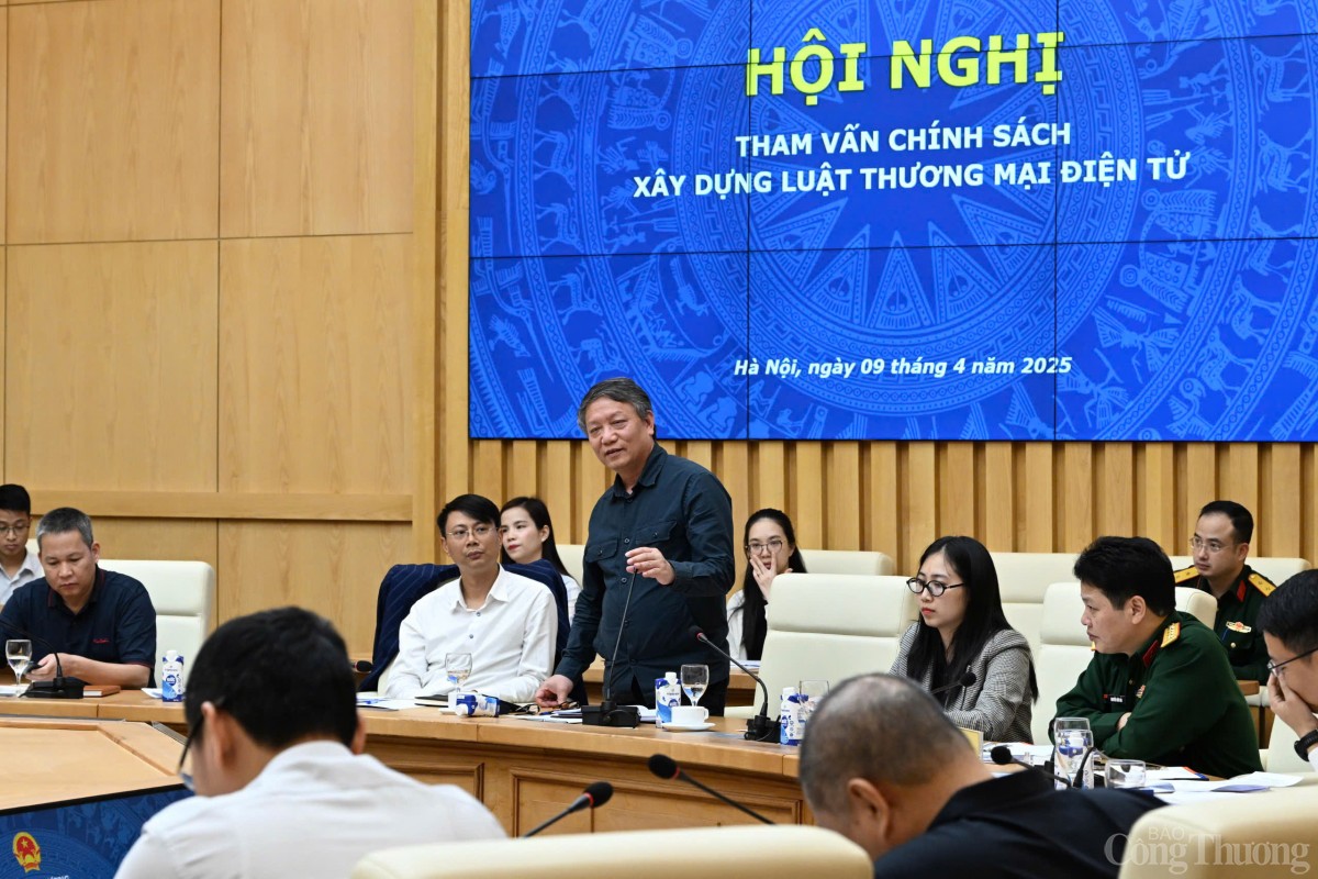 Chùm ảnh: Bộ Công Thương tham vấn về Luật Thương mại điện