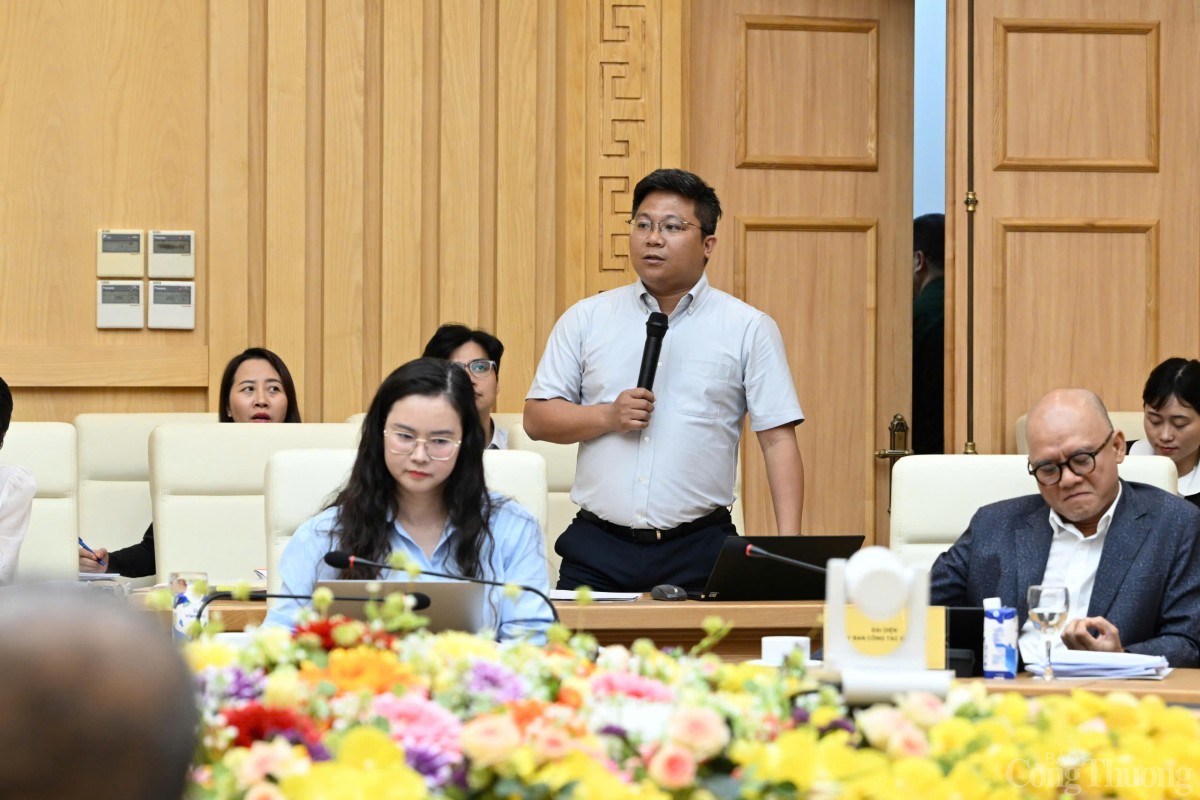 Chùm ảnh: Bộ Công Thương tham vấn về Luật Thương mại điện