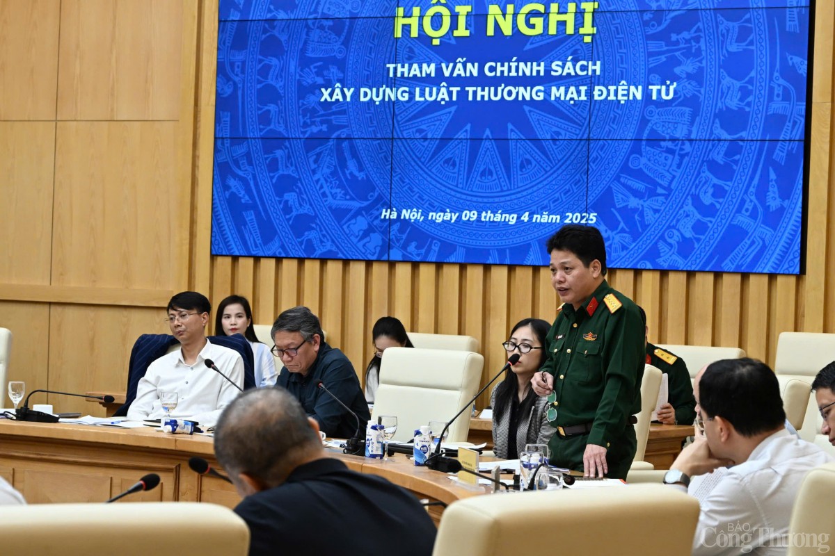 Chùm ảnh: Bộ Công Thương tham vấn về Luật Thương mại điện