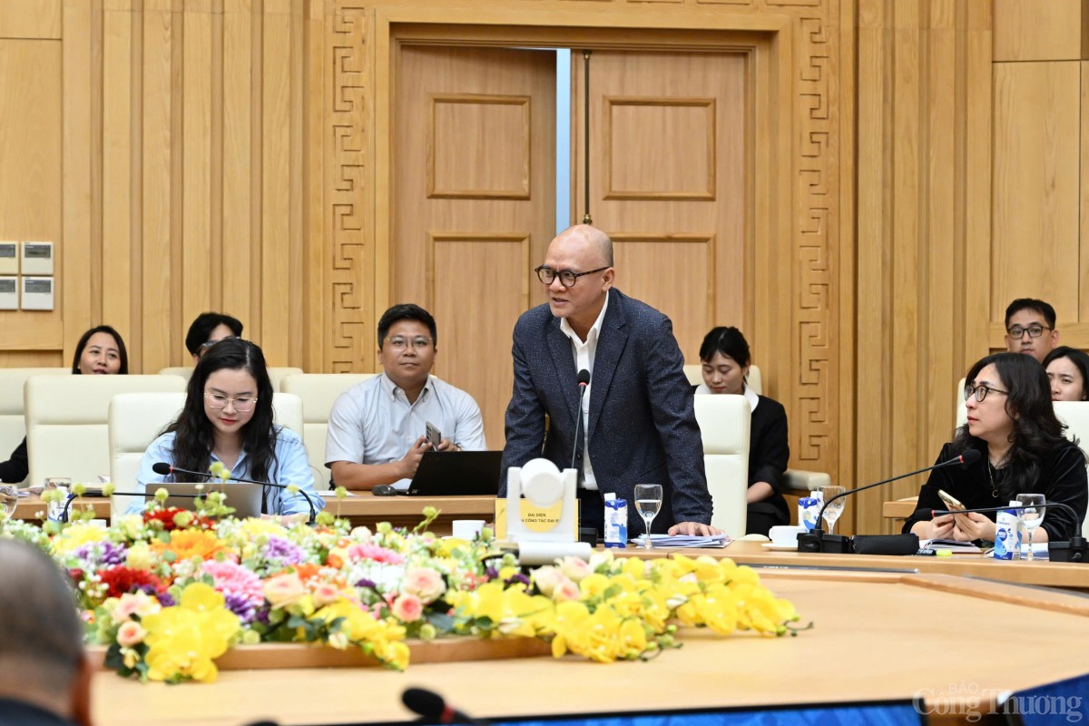 Chùm ảnh: Bộ Công Thương tham vấn về Luật Thương mại điện