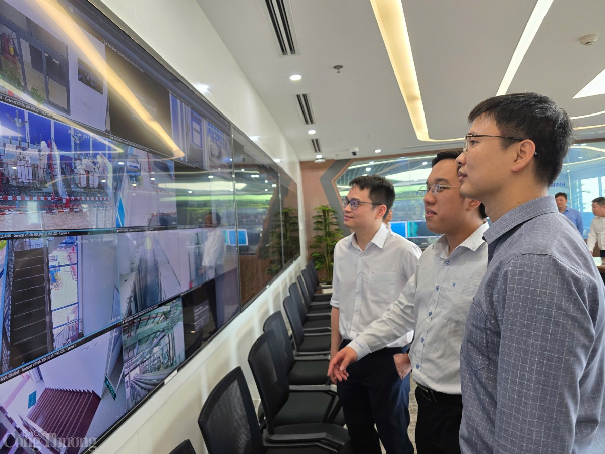 Kiểm tra công tác cấp điện cho diễu binh, diễu hành 30/4