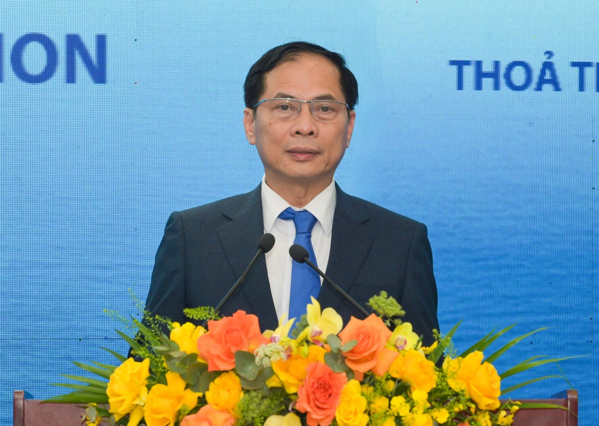 Petrovietnam ký kết thỏa thuận gia hạn hợp đồng phân chia sản phẩm Lô PM3 CAA với Petronas Petrovietnam ký kết thỏa thuận gia hạn hợp đồng phân chia sản phẩm Lô PM3 CAA với Petronas