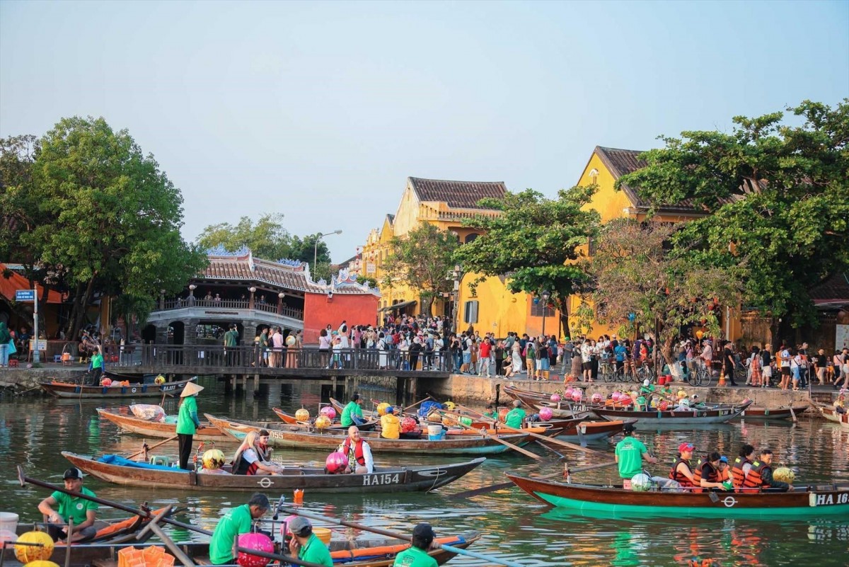 Khách du lịch tại Hội An