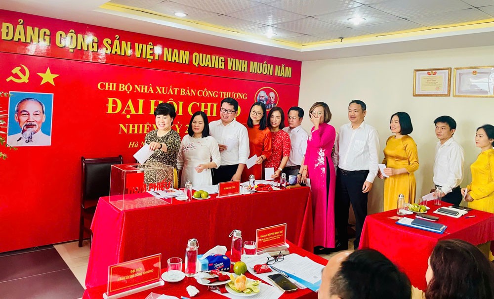 Đổi mới, đáp ứng nhanh với thời kỳ chuyển đổi số Đổi mới, đáp ứng nhanh với thời kỳ chuyển đổi số