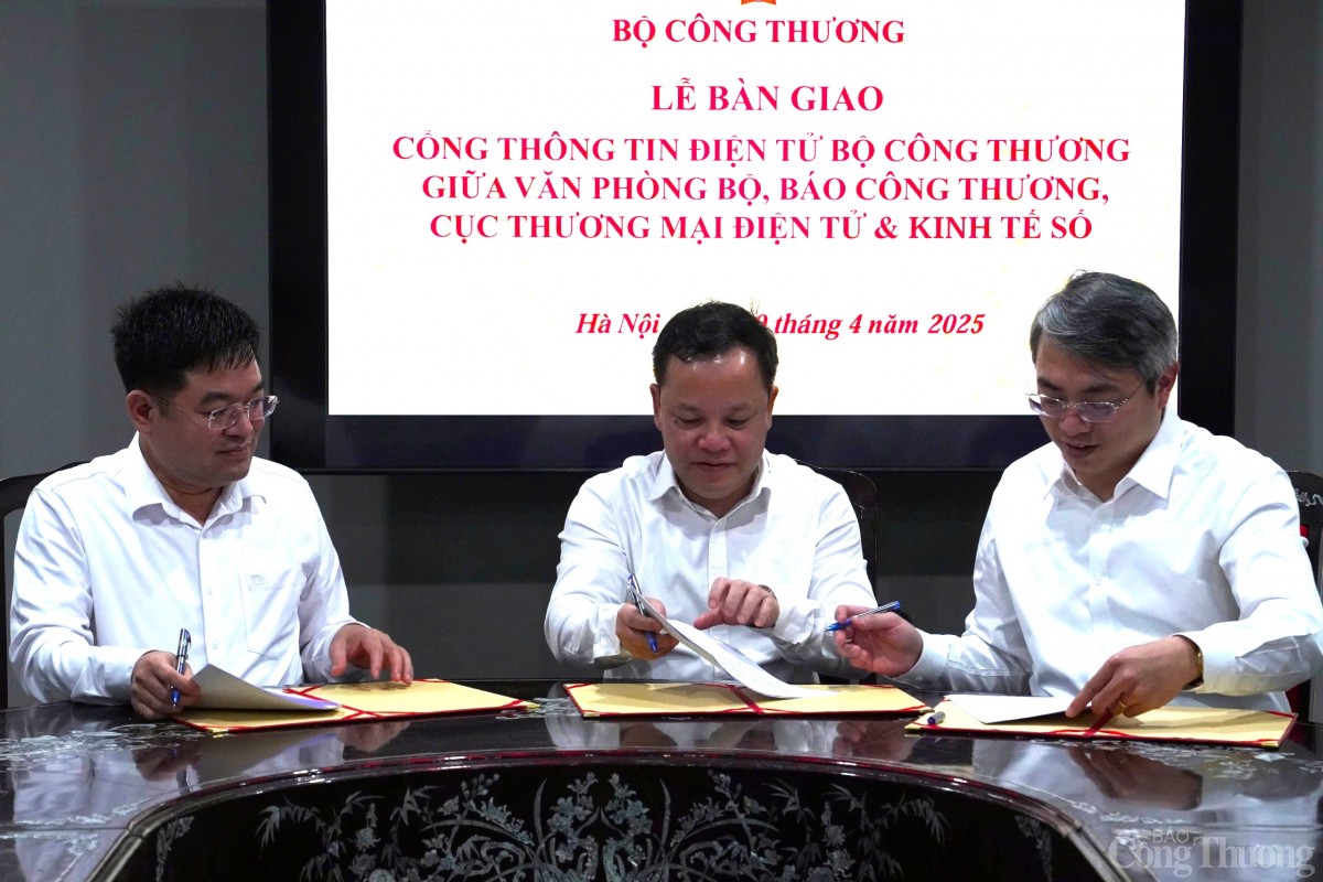 Bàn giao chức năng, nhiệm vụ Cổng thông tin điện tử Bộ Công Thương về Báo Công Thương Bàn giao chức năng, nhiệm vụ Cổng thông tin điện tử Bộ Công Thương về Báo Công Thương