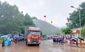 Tin Công Thương 10/4: Xuất nhập khẩu qua cửa khẩu tăng mạnh