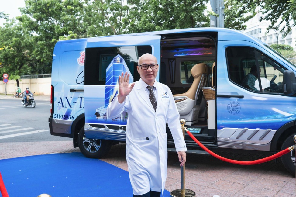 Bí mật sau chuyến xe “An – Tâm – Đẹp”: CEO SIAM Thailand và chiến lược đầu tư vào sắc đẹp Bí mật sau chuyến xe “An – Tâm – Đẹp”: CEO SIAM Thailand và chiến lược đầu tư vào sắc đẹp