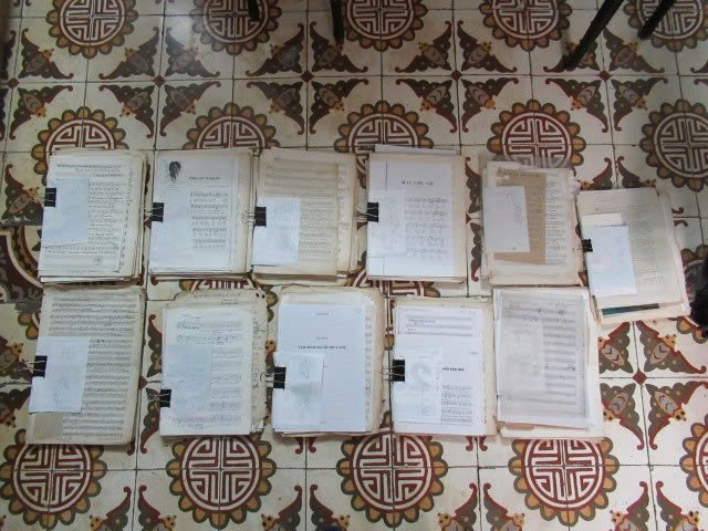 Nhạc phổ bản thảo viết tay