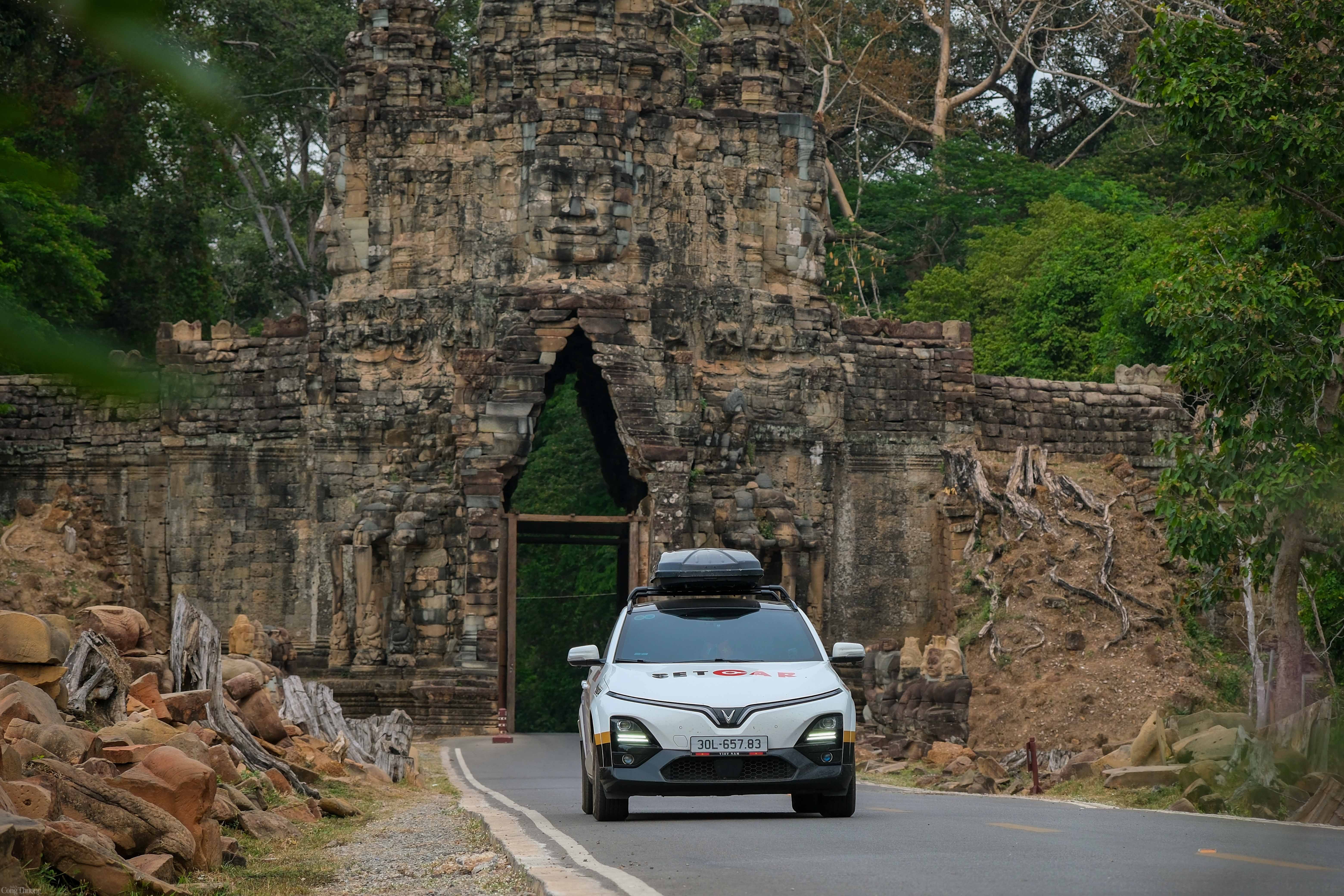 Những cung đường gắn liền giá trị văn hóa các nước ASEAN là điều anh Trọng cảm thấy thích thú khi thực hiện hành trình. Những cung đường gắn liền giá trị văn hóa các nước ASEAN là điều anh Trọng cảm thấy thích thú khi thực hiện hành trình.