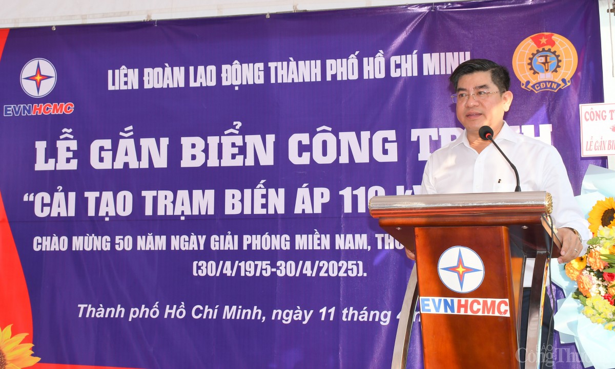 Gắn biển công trình điện mừng 50 năm Giải phóng miền Nam